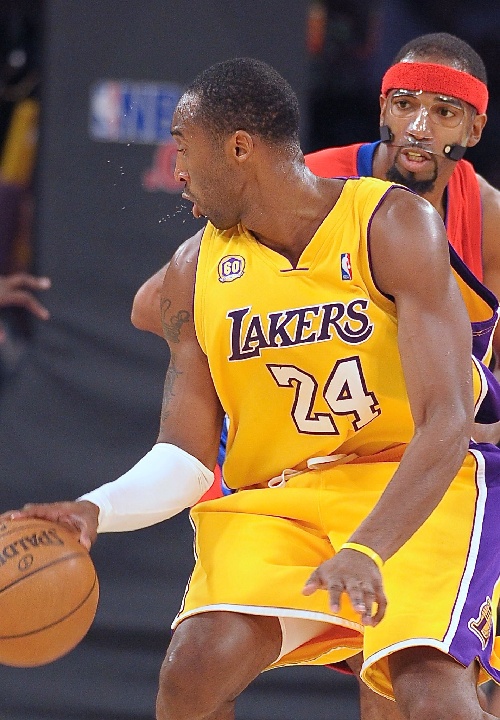 武汉三镇遭两旧将反戈 青岛之行漫长又苦涩.